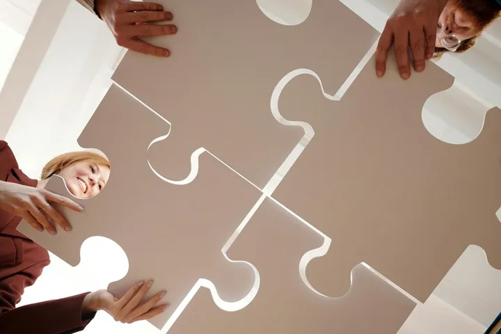 Solving puzzle pieces